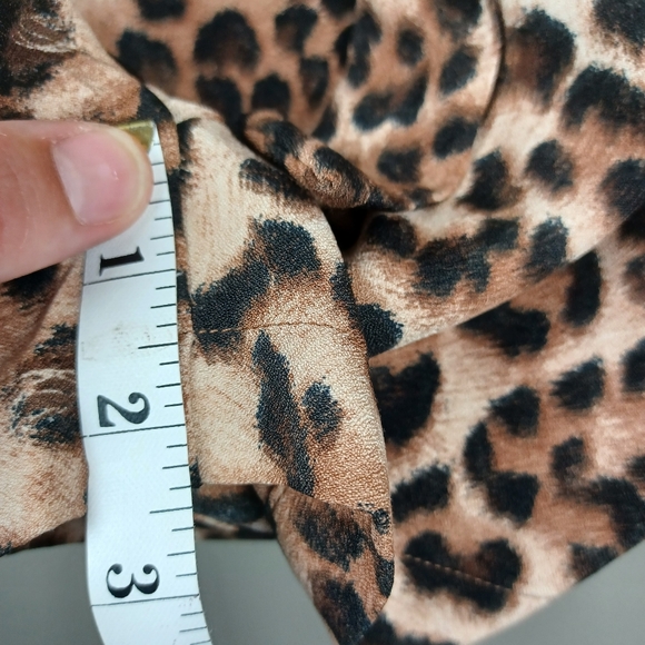 Entro Leopard Hi Rise Shorts - Picture 3 of 6